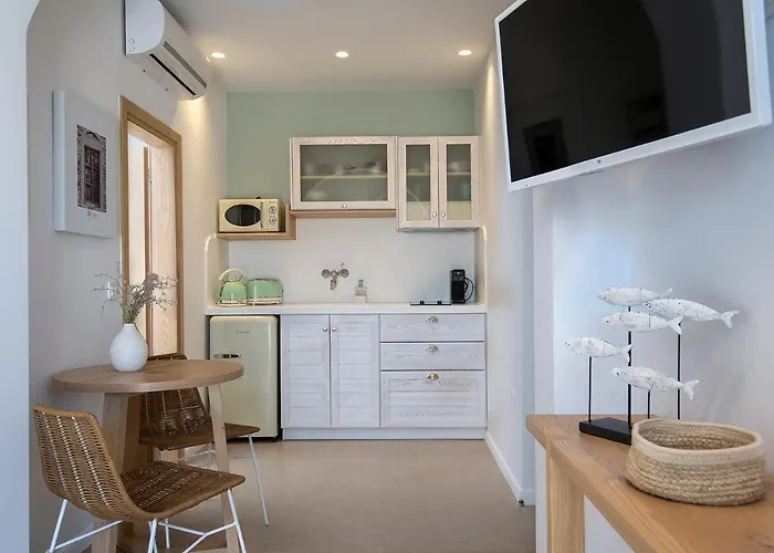 Anamnezia Luxury (adults Only) *